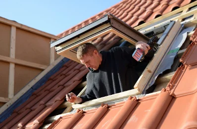 Pose de fenêtres de toit Velux à Palogneux